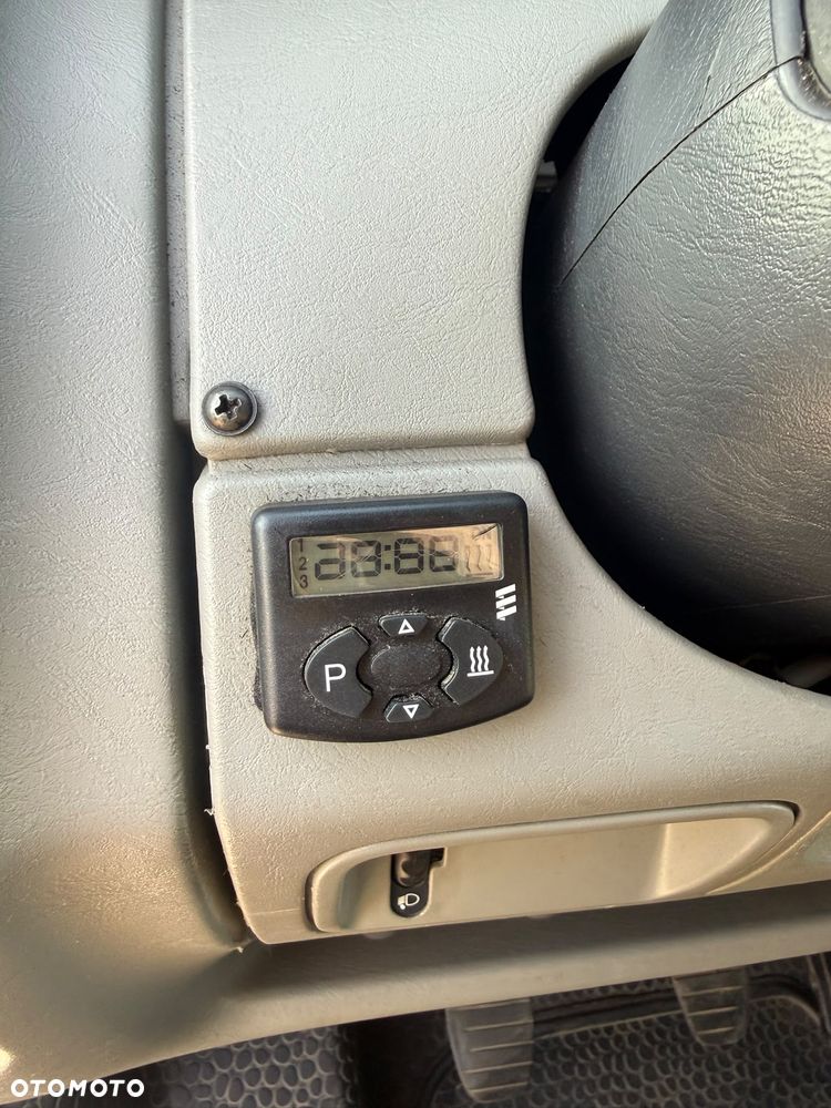 Renault Trafic Passenger - 9