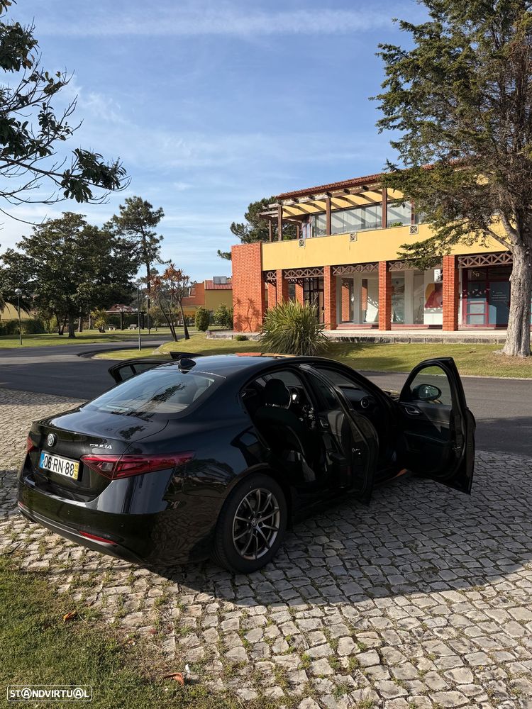 Alfa Romeo Giulia 2.2 D - 4