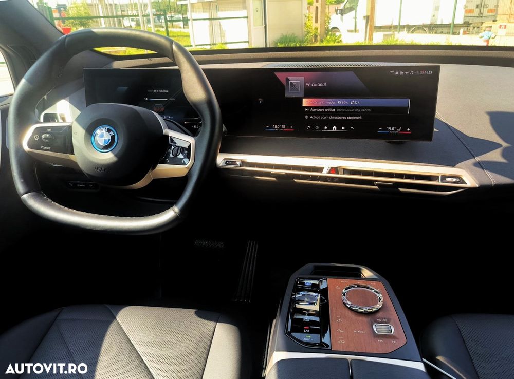 BMW iX - 6