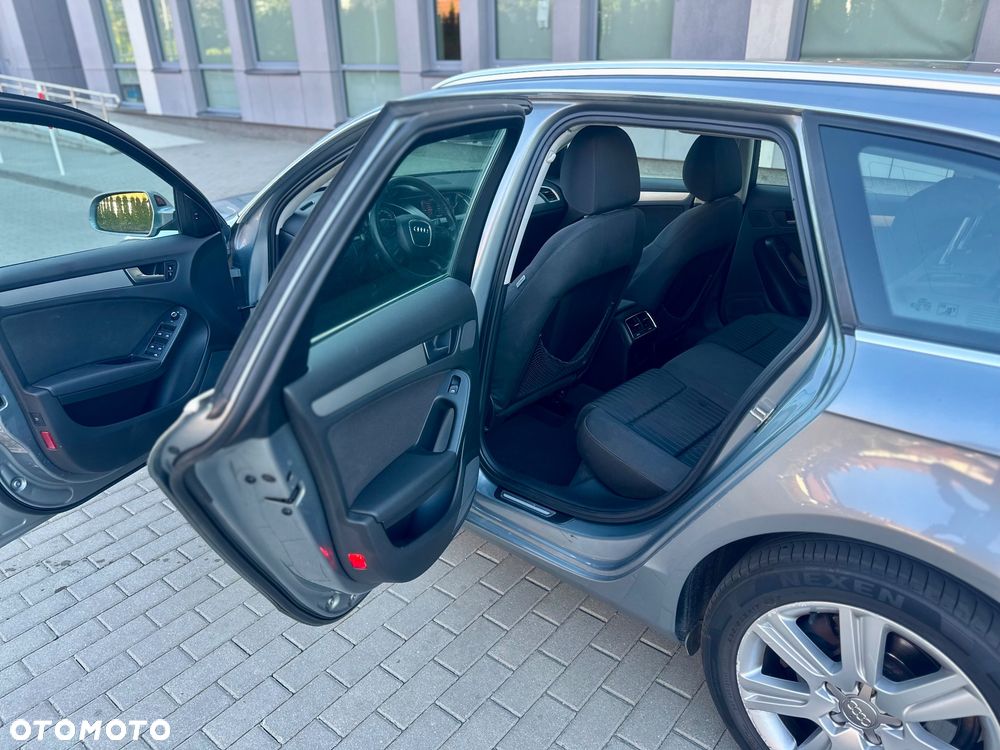 Audi A4 Avant 2.0 TDI DPF multitronic Ambiente - 25