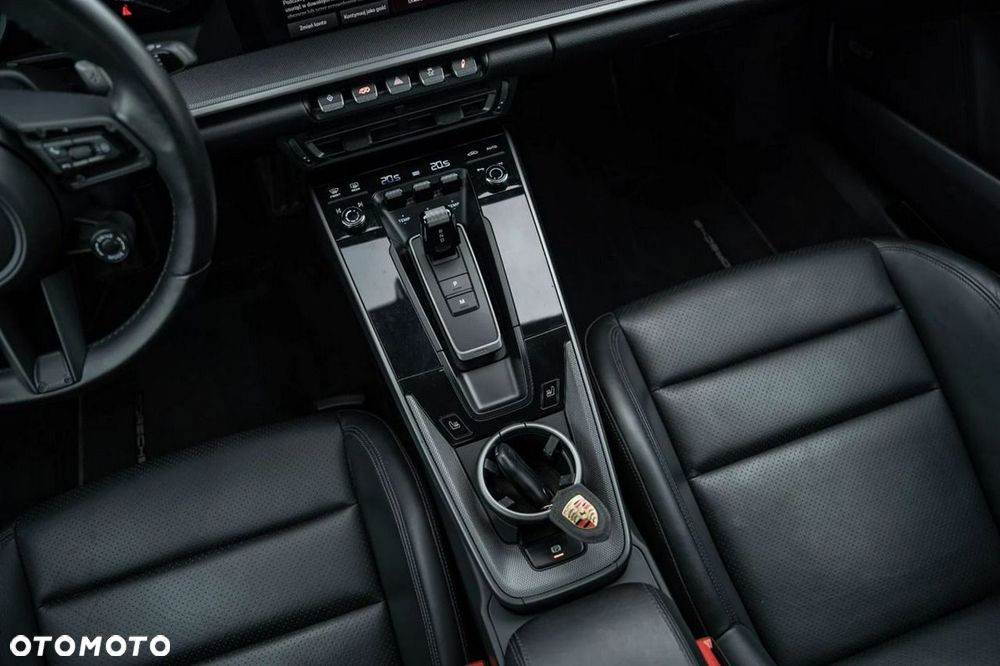 Porsche 911 Carrera S - 22