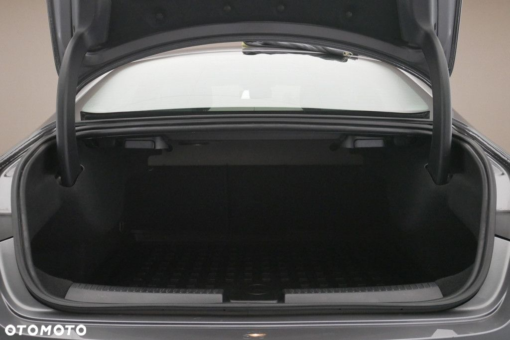 Mercedes-Benz CLA - 16