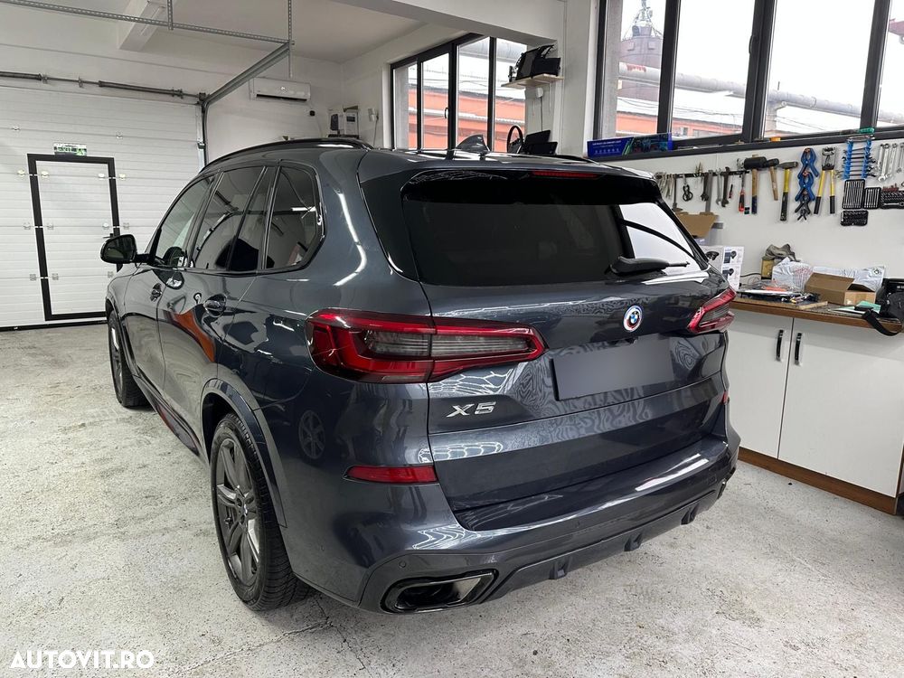 BMW X5 2018 — imagine 8