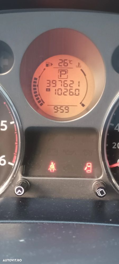 Nissan X-Trail - 8