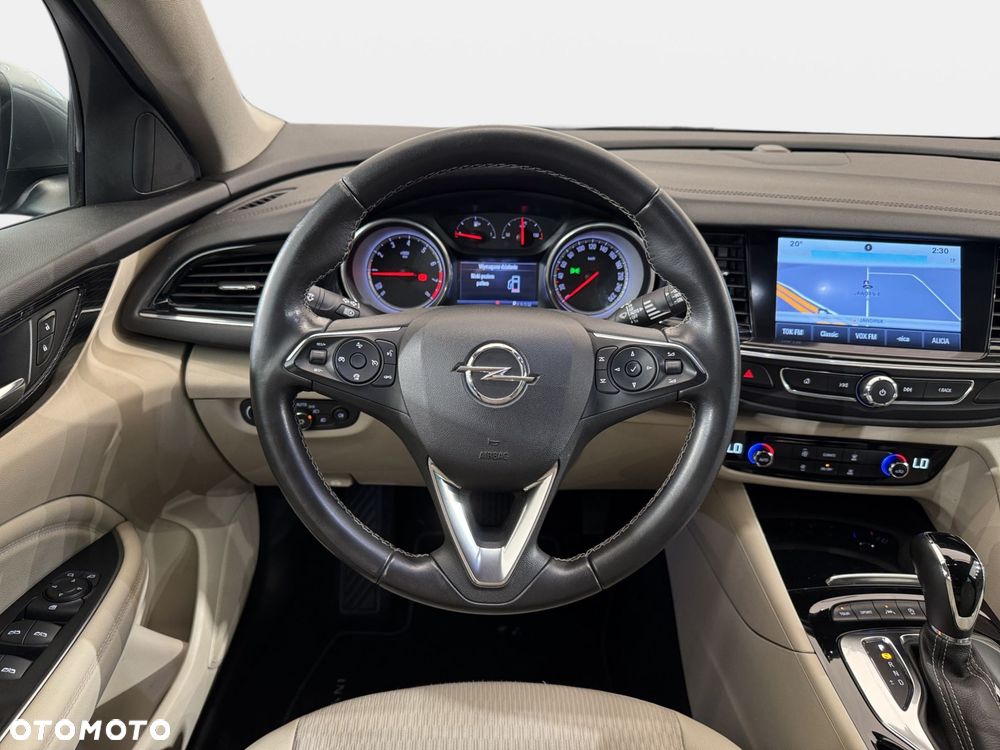 Opel Insignia - 14