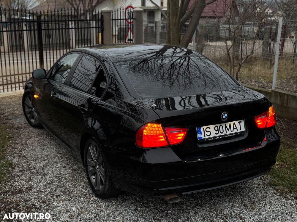 BMW Seria 3 318d DPF Touring Edition Sport - 15