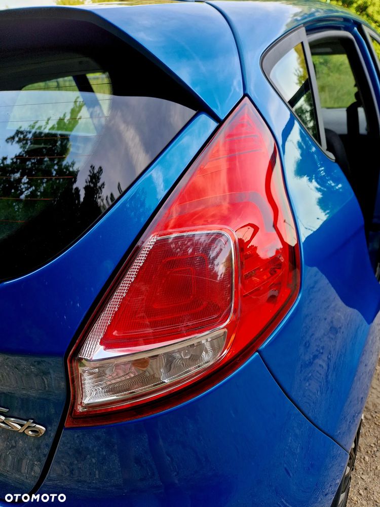Ford Fiesta 1.25 Ambiente EU5 - 6