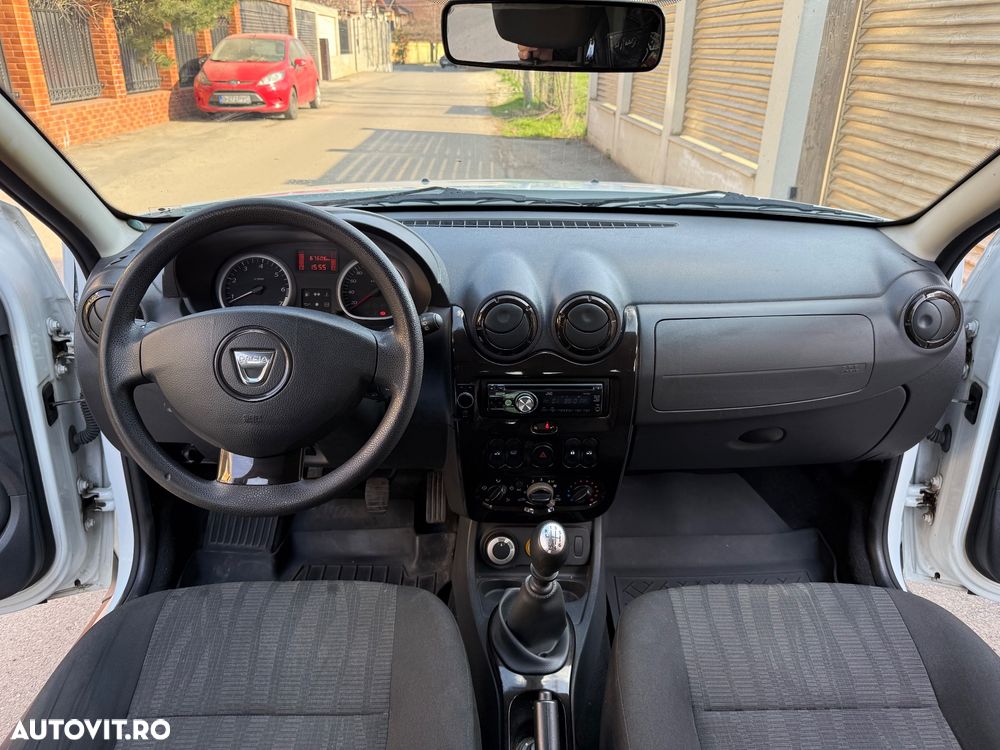 Dacia Duster 1.6 4x4 Laureate - 7