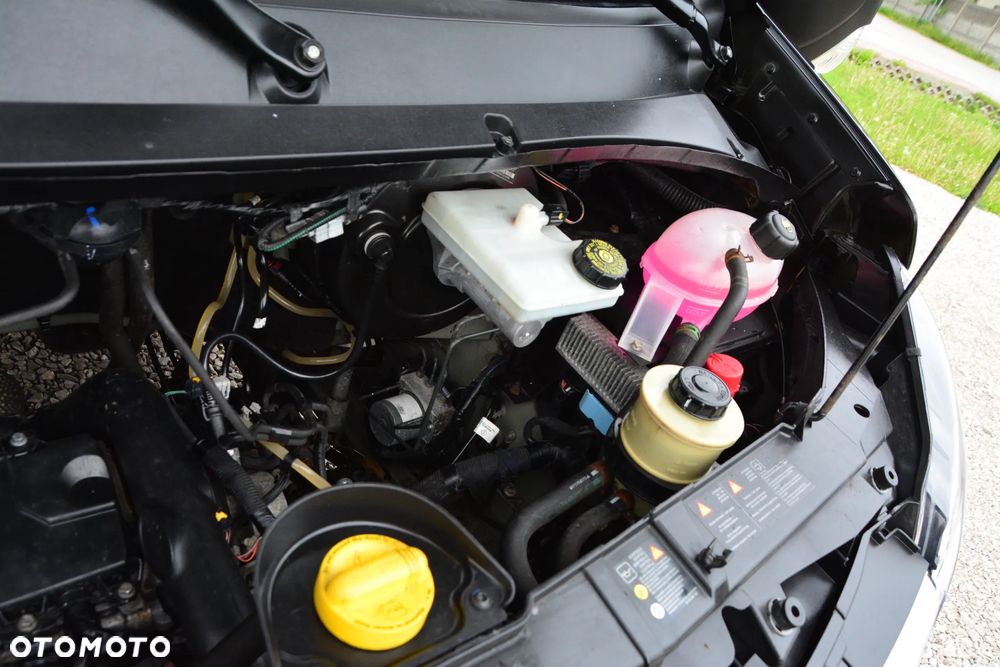 Nissan NV400 - 25