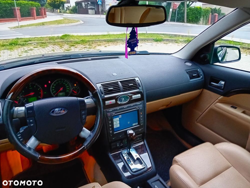 Ford Mondeo 2.5 V6 Titanium X - 10