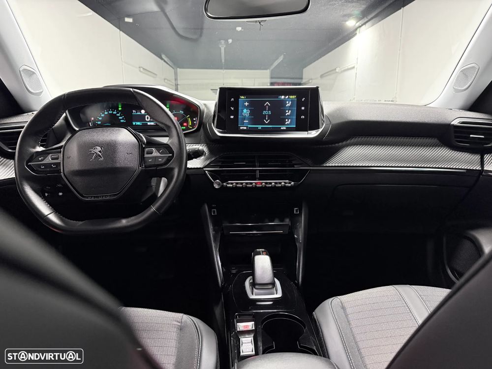 Peugeot e-2008 Allure - 12