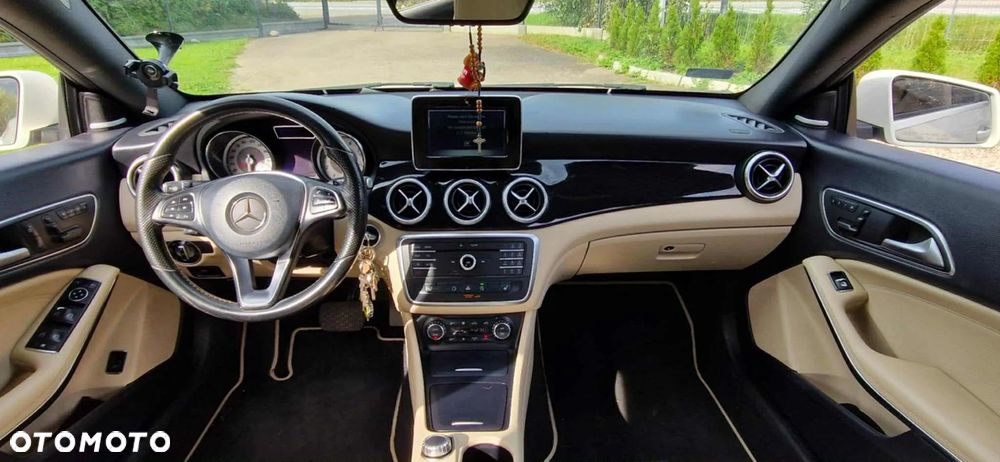 Mercedes-Benz CLA 250 4-Matic - 15