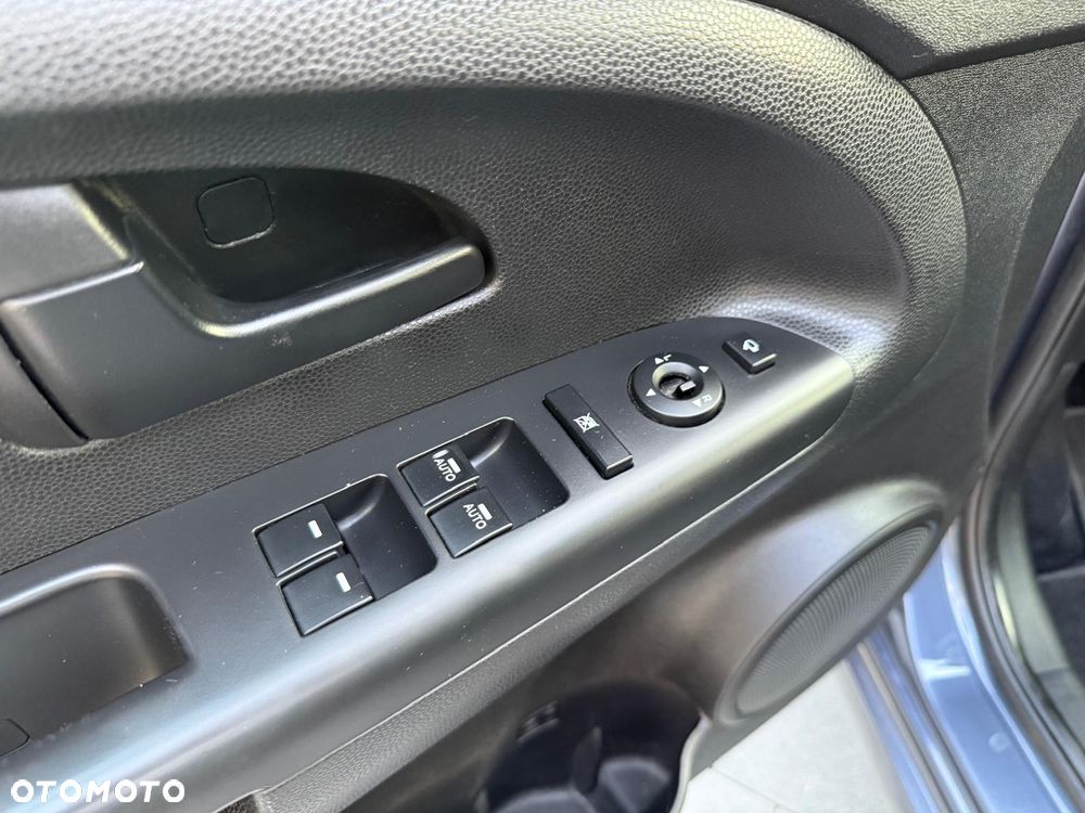 Kia Venga 1.4 CVVT Dream Team Edition - 16