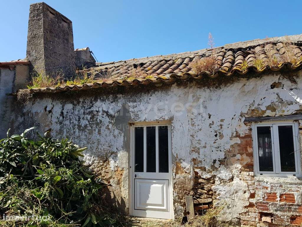 Moradia Independente de 4 assoalhadas, adega e logradouro para remo... - Grande imagem: 3/20