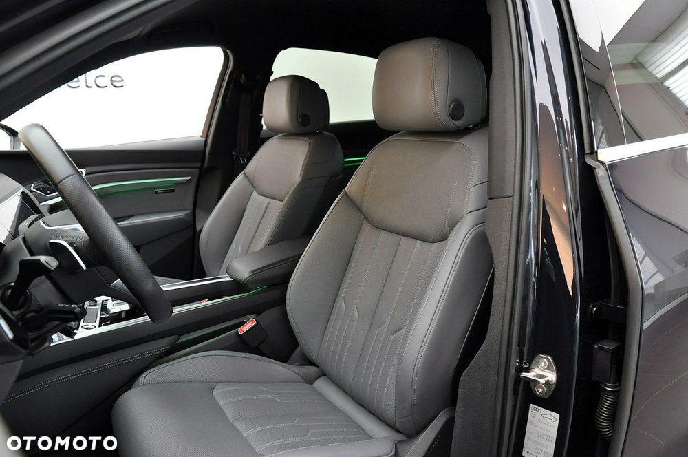 Audi e-tron Sportback - 18