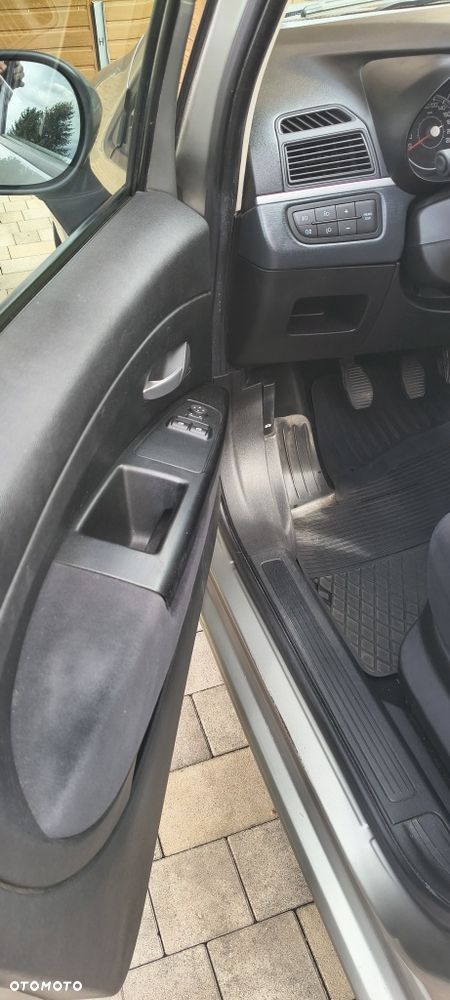 Fiat Grande Punto - 12