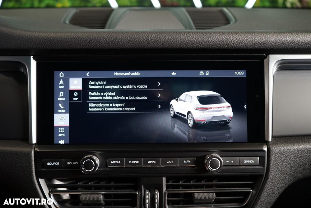 Porsche Macan - 30