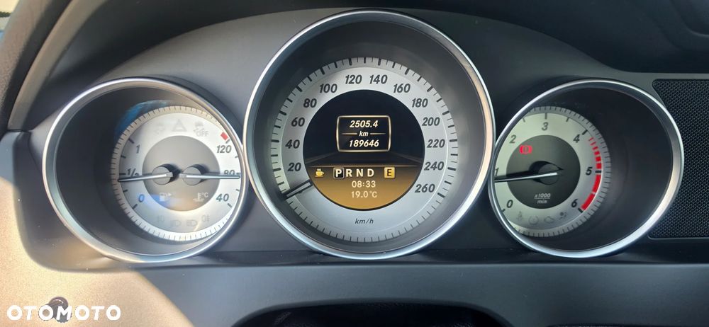 Mercedes-Benz Klasa C 220 CDI DPF Automatik BlueEFFICIENCY Avantgarde - 22
