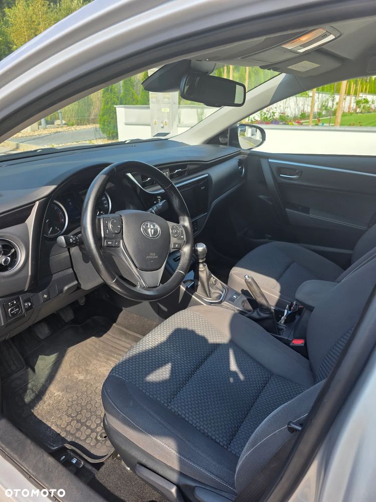 Toyota Corolla 1.6 Comfort - 6