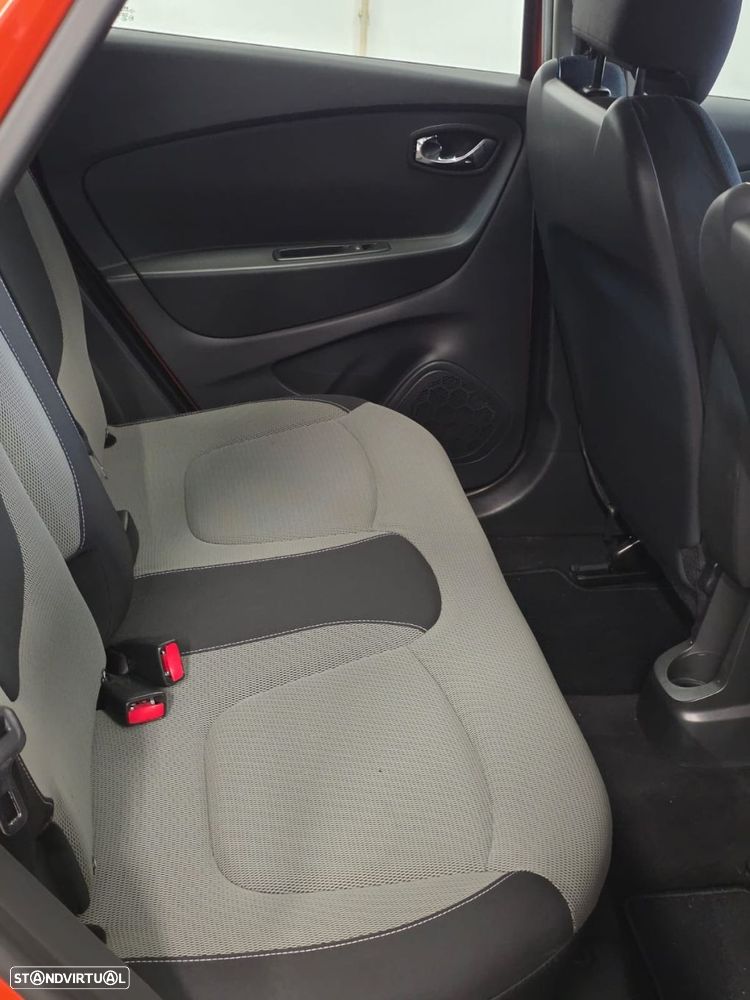 Renault Captur 0.9 TCE - 12