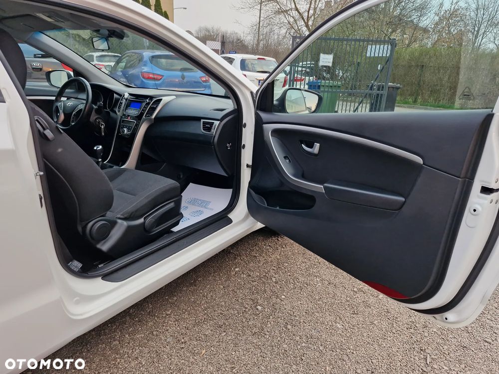 Hyundai i30 1.6 CRDi Comfort - 13
