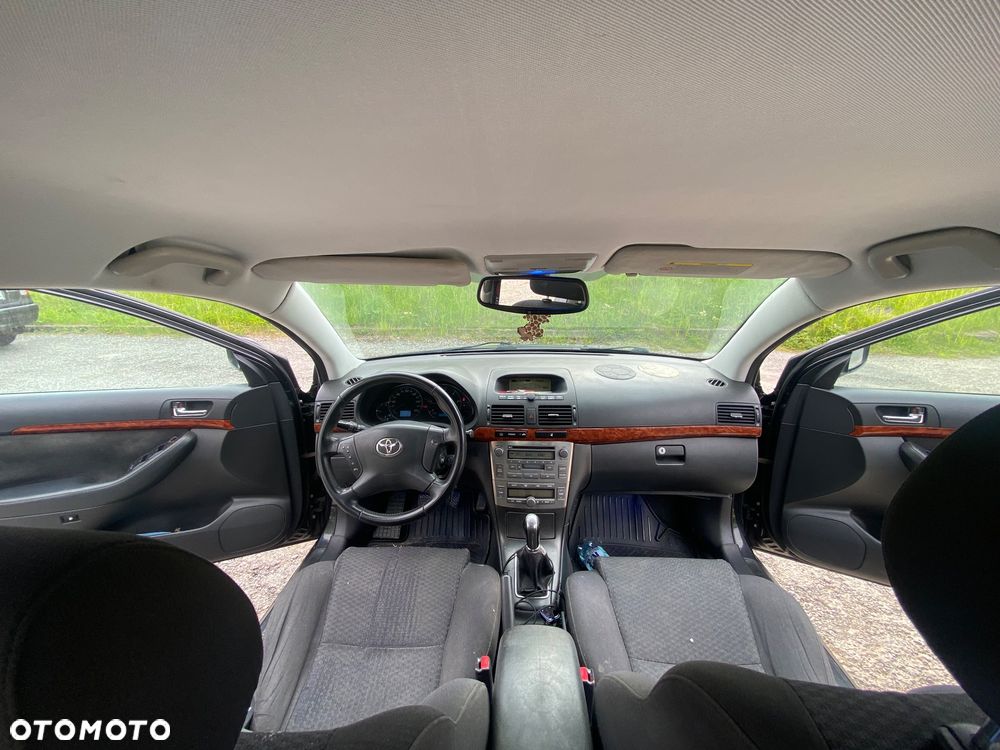 Toyota Avensis 2.0 D-4D Luna - 4