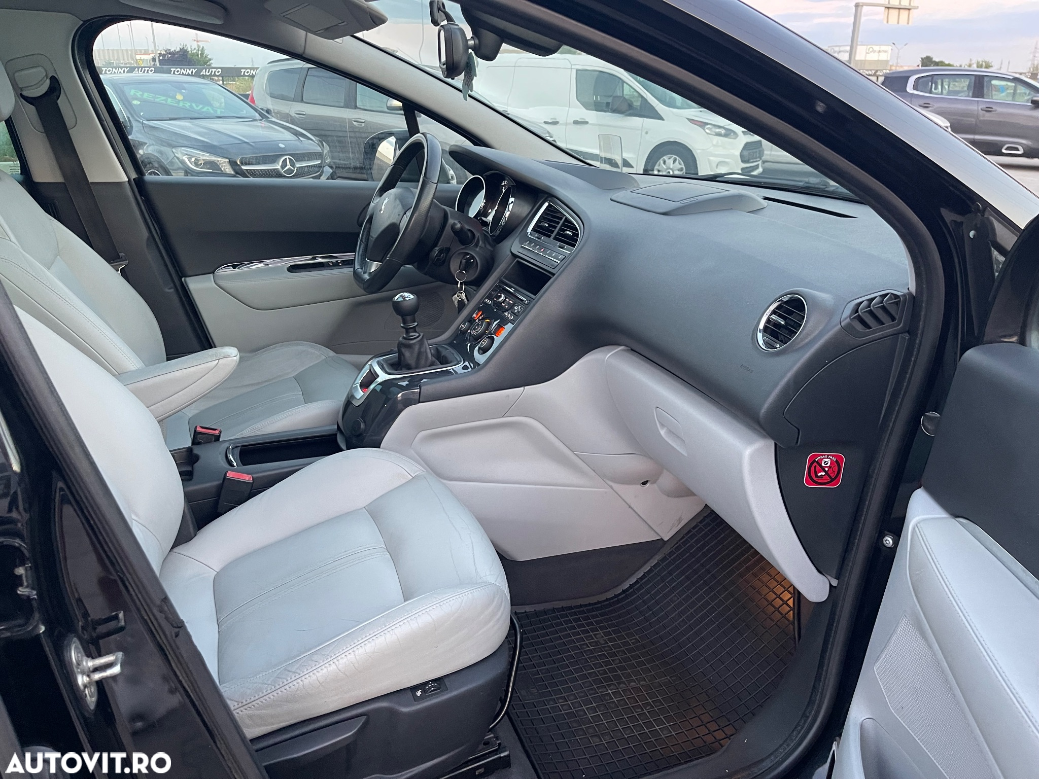 Peugeot 5008 1.6 HDI Confort Pack - 9