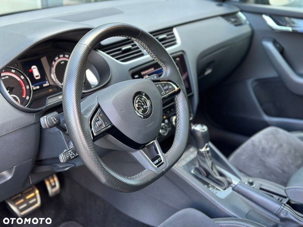 Skoda Octavia 2.0 TSI RS Challenge 245 DSG - 9
