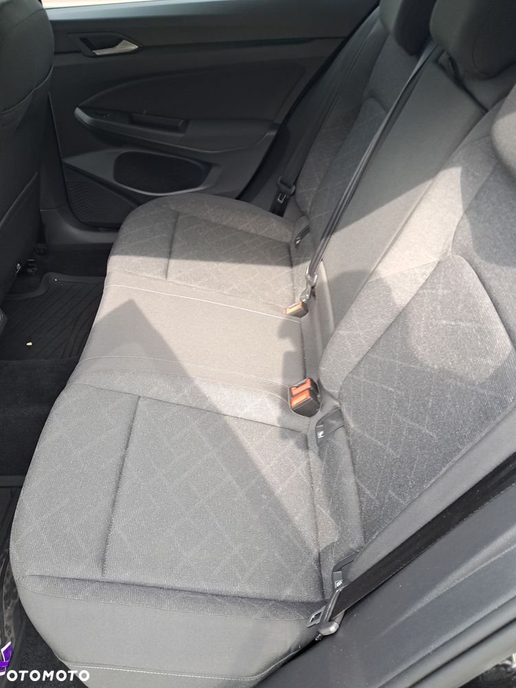 Volkswagen Golf - 10