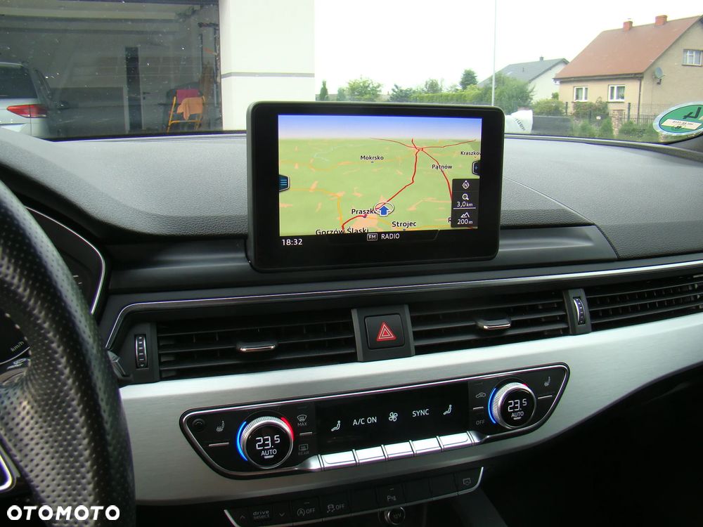 Audi A4 Avant 2.0 TFSI ultra design - 28