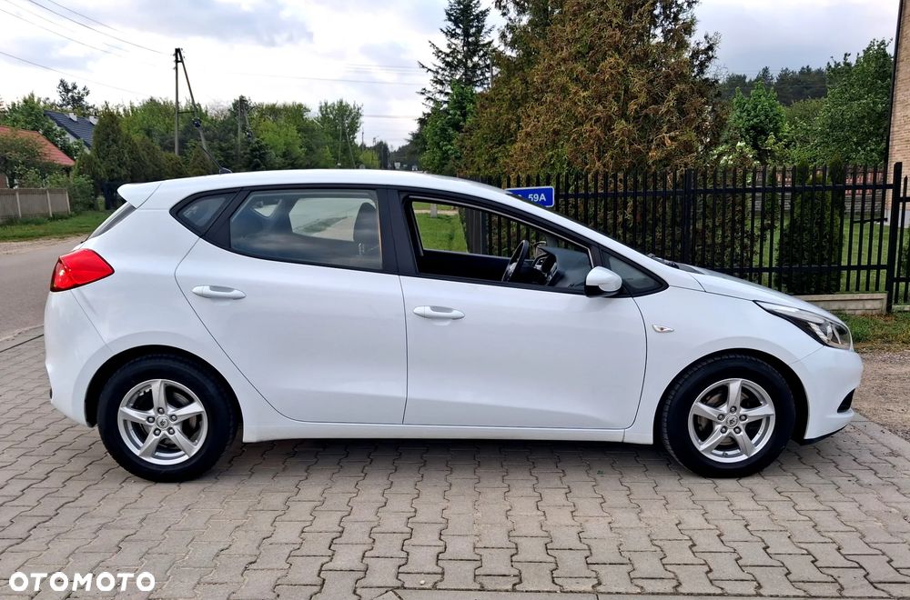 Kia Ceed 1.4 CVVT Dream Team Edition - 6