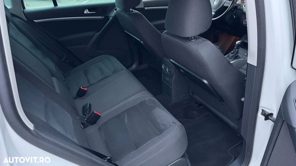 Volkswagen Tiguan 2.0 TDI SCR 4MOTION BlueMotion Technology DSG Sport & Style - 11