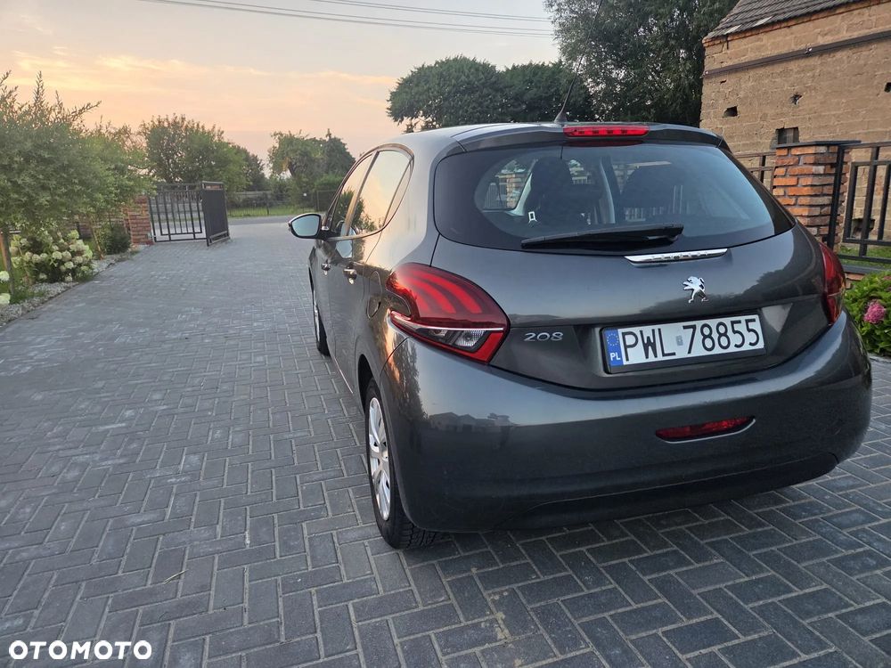 Peugeot 208 - 9