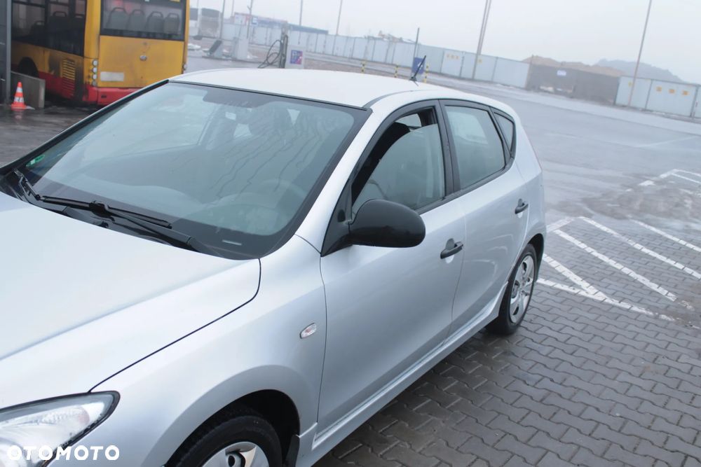 Hyundai i30 i30cw 1.4 blue Comfort - 4