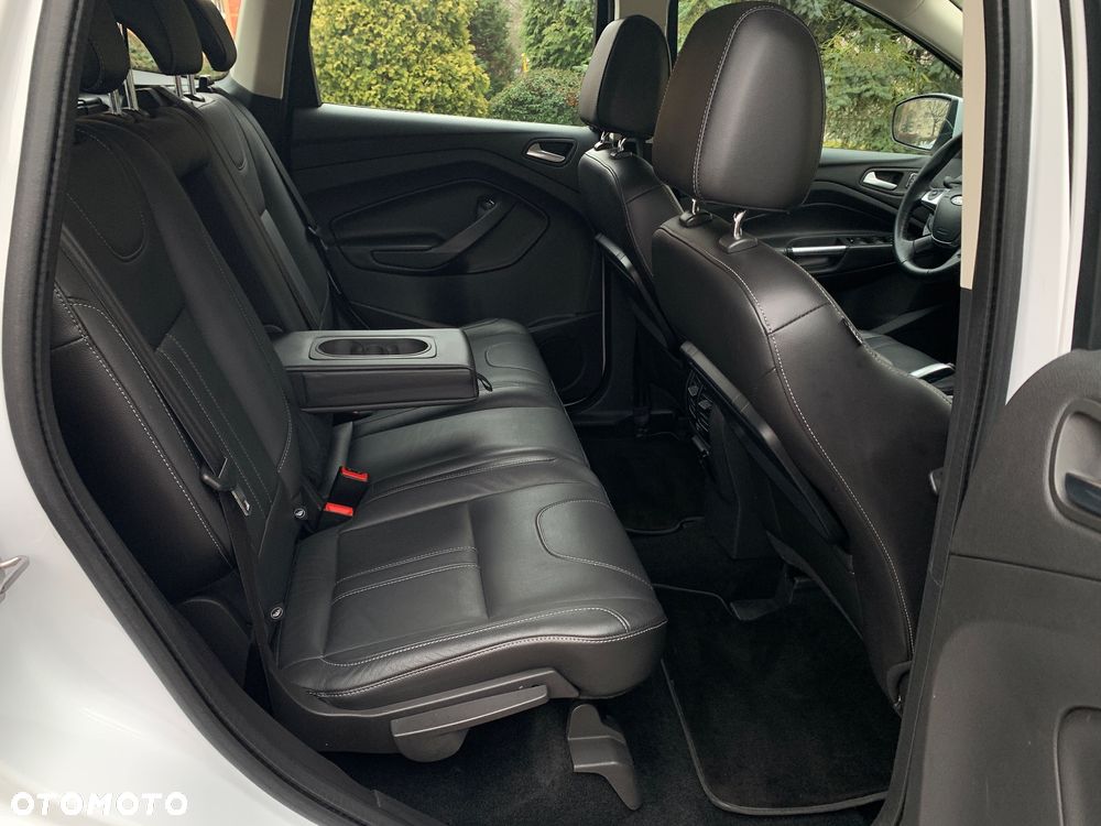 Ford Kuga 2.0 TDCi 2x4 Titanium - 21