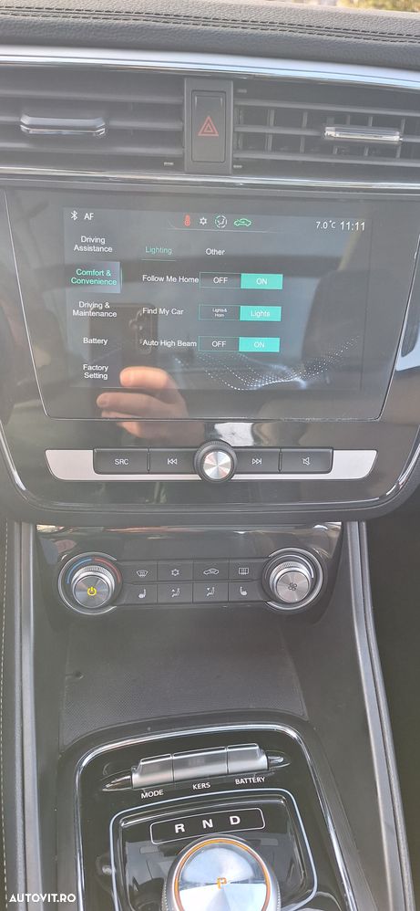 MG ZS EV Luxury - 13