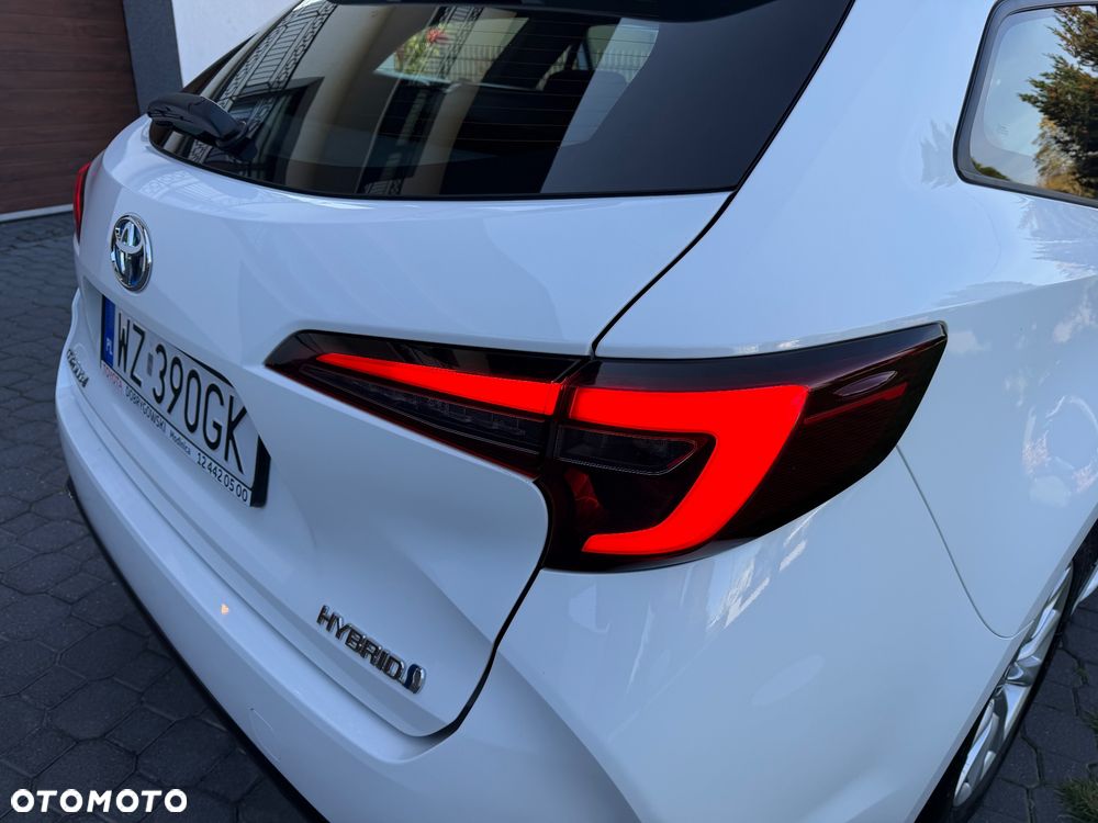 Toyota Corolla 1.8 Hybrid Comfort - 32