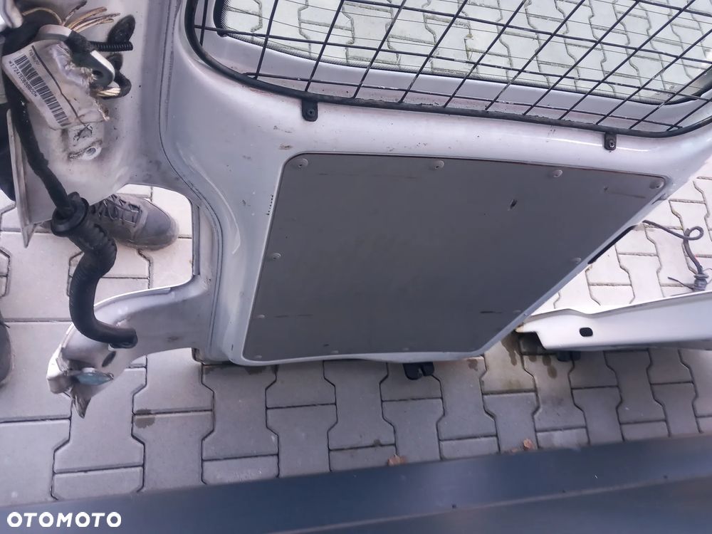 Drzwi tylne lewe prawe vw transporter t5 t5 lift idealne bez grama rdzy kompletne import Italy oryginał czesci Radom - 4