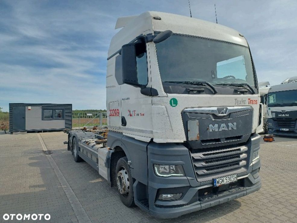 MAN TGX 26.470 6x2-2 LL CH GM - 1