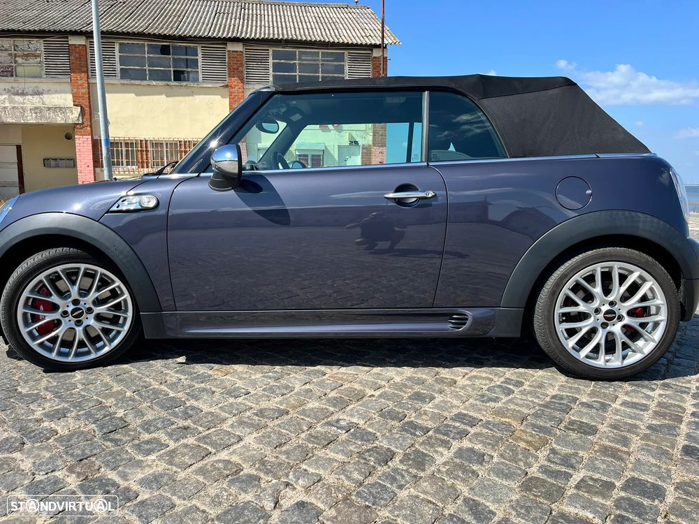 MINI Cabrio John Cooper Works - 7