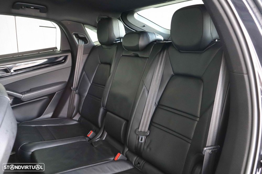 Porsche Cayenne Coupé E-Hybrid - 57