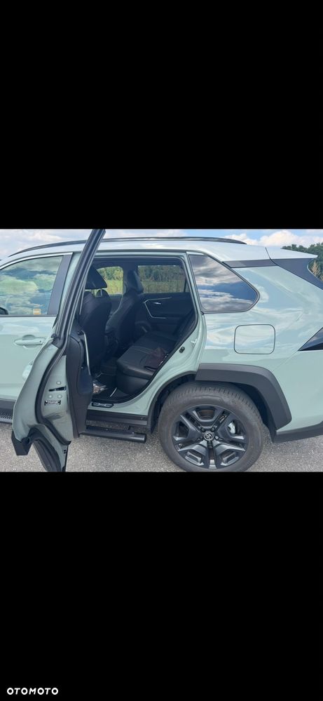 Toyota RAV4 - 8