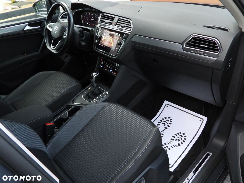 Volkswagen Tiguan - 27