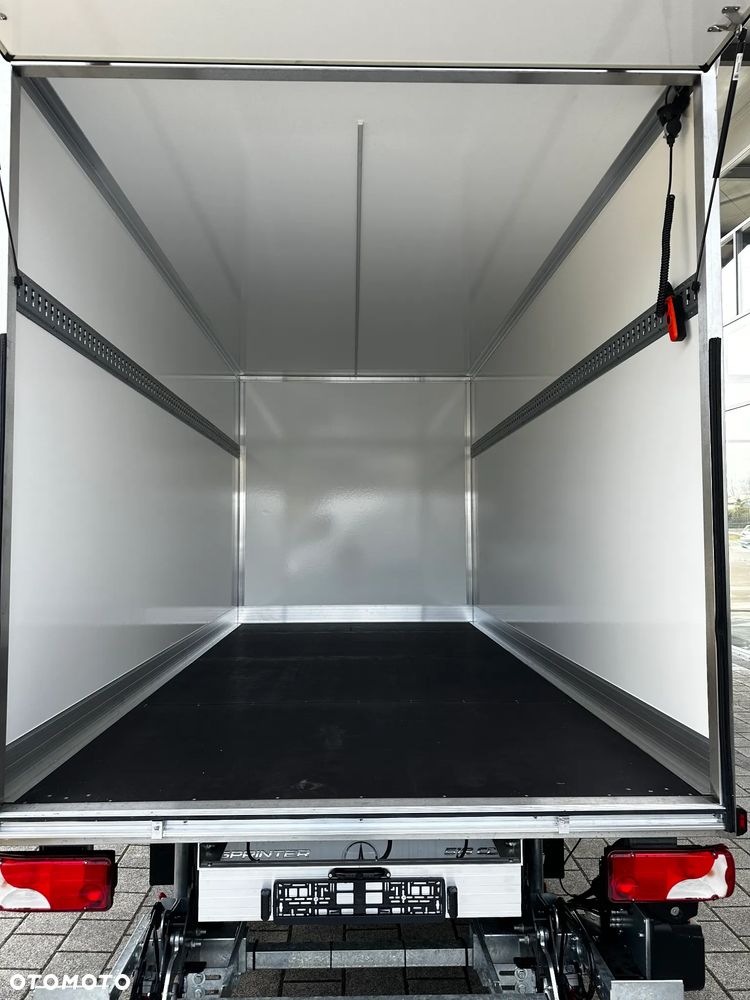 Mercedes-Benz Sprinter - 27