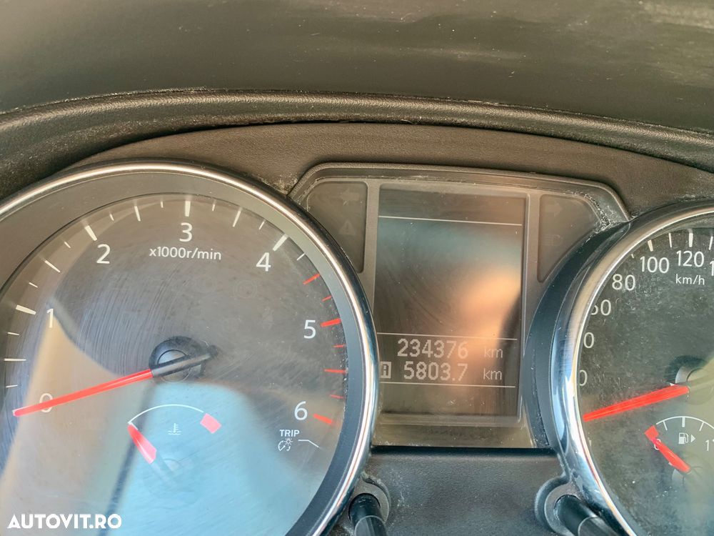 Nissan Qashqai+2 1.6 dCi DPF 4x4 Start/Stop acenta - 13