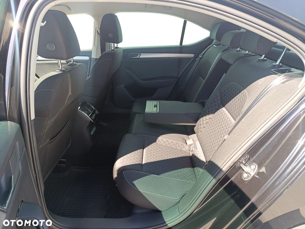 Skoda Superb 2.0 TSI Ambition DSG - 12