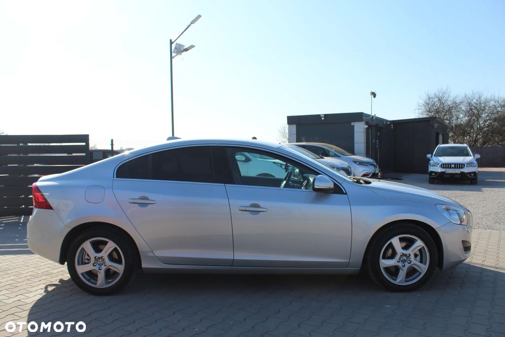 Volvo S60 D3 Summum - 14