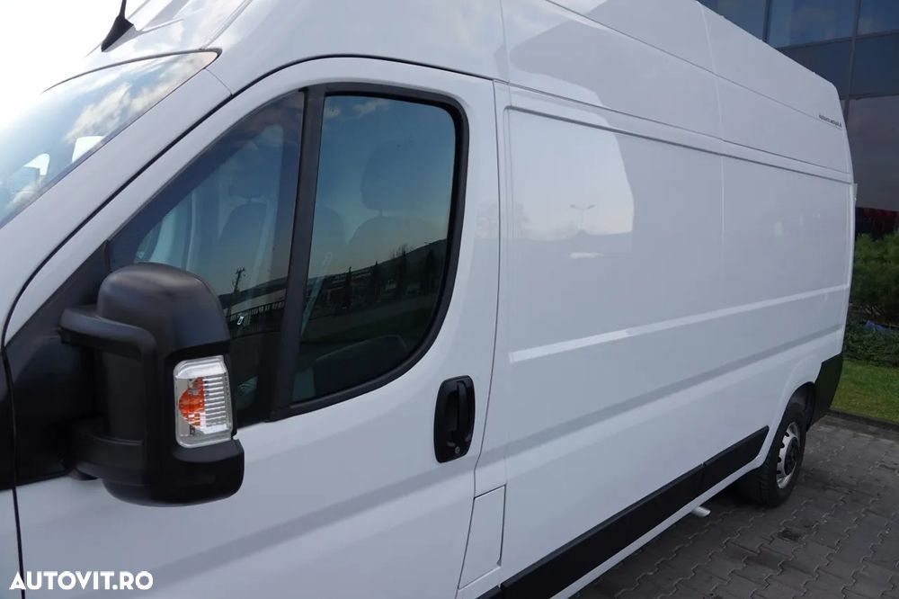 Iveco BOXER / 2.2 - 120 CP / L3H3 / AUTOUTILIZATOR DIN TABLĂ / 2022 / MANUAL / IMPORTAT - 14