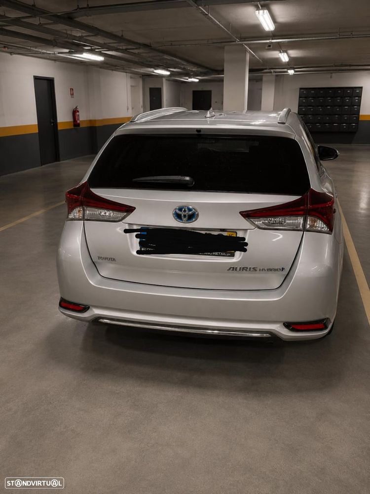 Toyota Auris Touring Sports 1.8 HSD Comfort+P.Sport - 2
