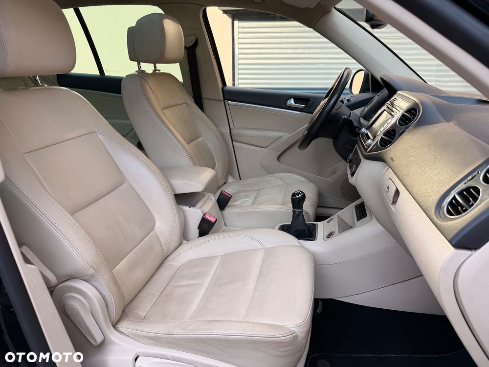 Volkswagen Tiguan 2.0 TDI DPF BlueMotion Technology Exclusive - 13